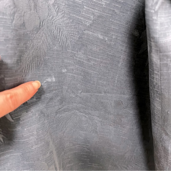 TOMMY BAHAMA Vintage Monochrome Tropical Floral 100% Silk Short Sleeve Shirt - Picture 7 of 11